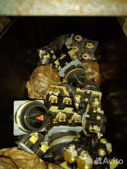 Продам кнопки, тумблеры