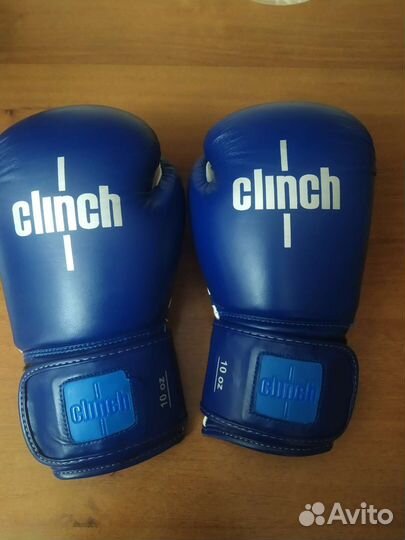 Боксерские перчатки 10 oz clinch новые