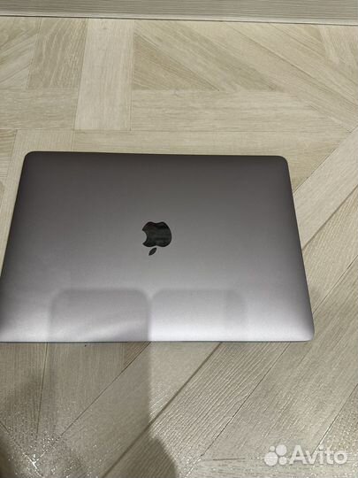 Apple MacBook Air 13-inch