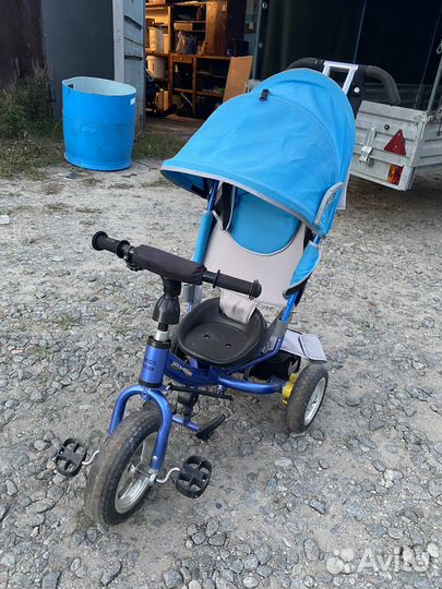 Детский велосипед с ручкой