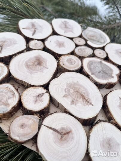 Подставка под горячее из можевельника