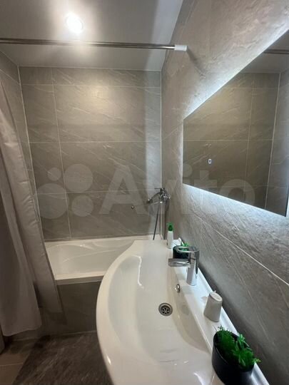 4-к. квартира, 77 м², 1/5 эт.