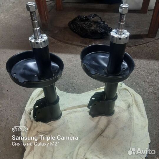 Передние стойки