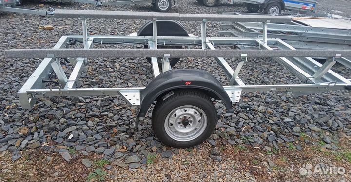 Прицеп для лодки до 5.5 метров