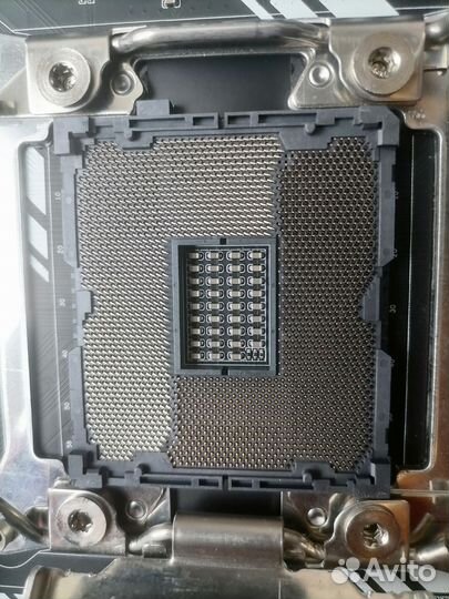 Материнская плата lga 2011 v3 x99 ддр 4