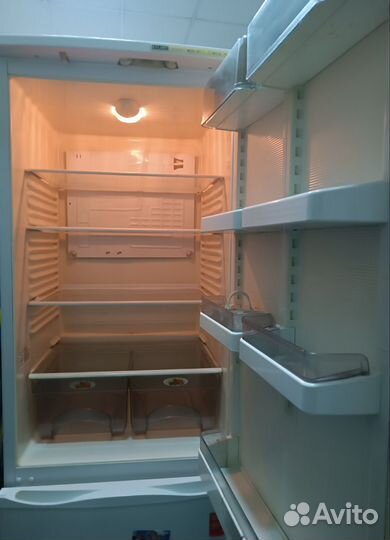 Холодильник Атлант' бу двухкамерный