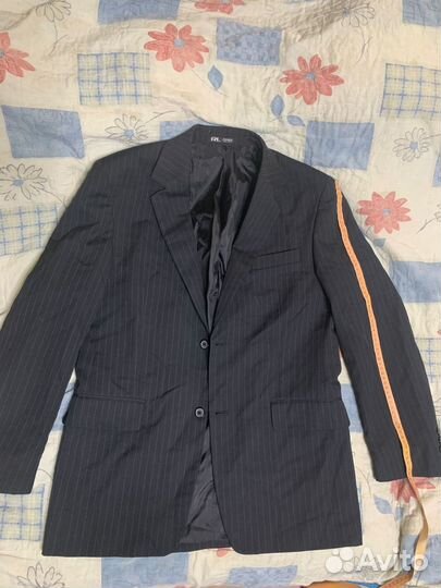 Вещи пакетом -Пиджак 3 шт и брюки 1 шт