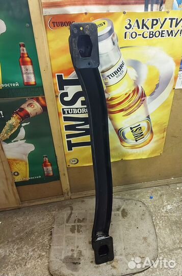 Усилитель заднего бампера LADA vesta