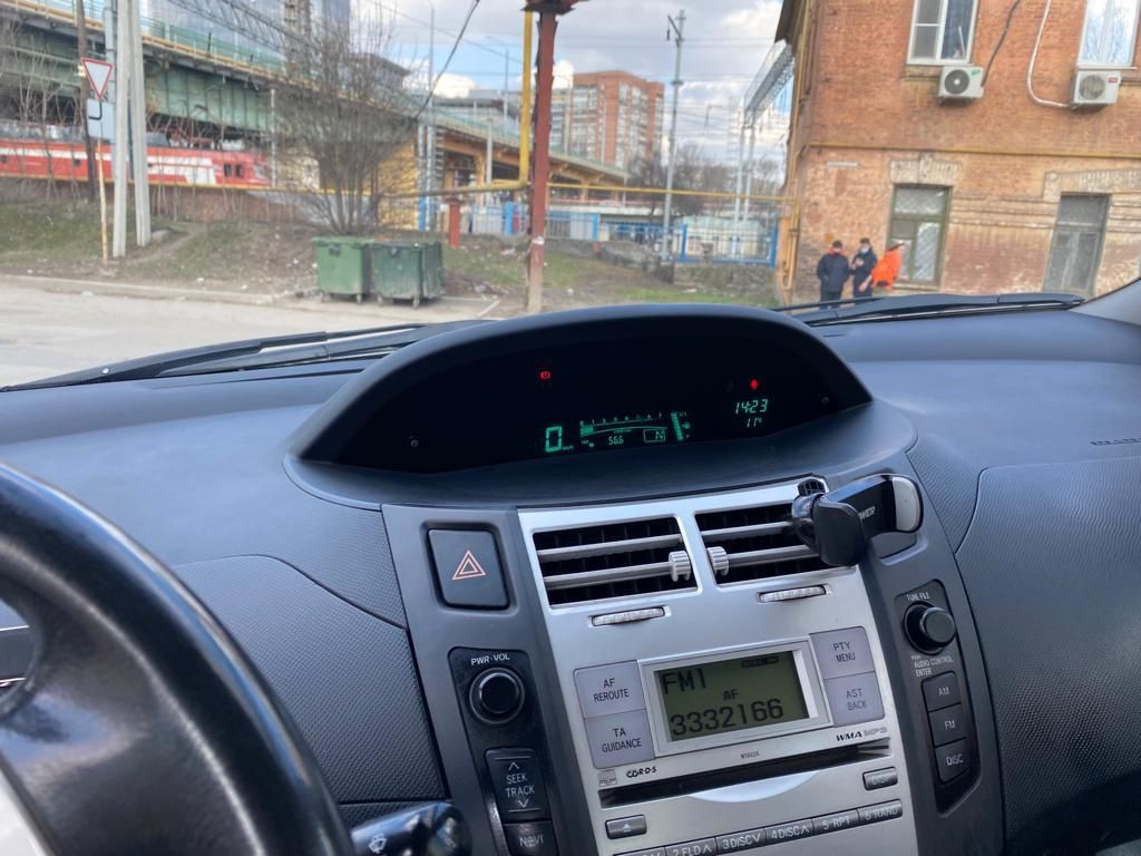 Toyota Yaris: фото владельца