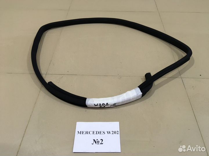 Уплотнитель дверного проема Mercedes W202