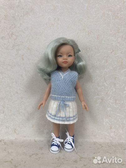 Школьная форма на Паола Рейна