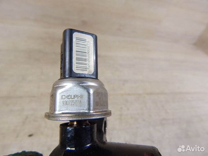 Рампа топливная Renault Megane 2 / Scenic 2 1,5dci