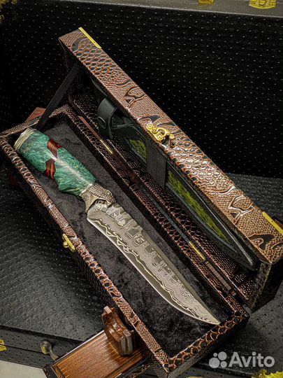 Нож из дамасской стали