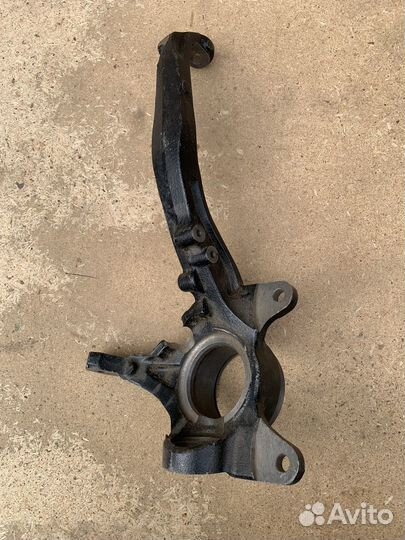 Кулак поворотный honda civic V (EG) 91-95