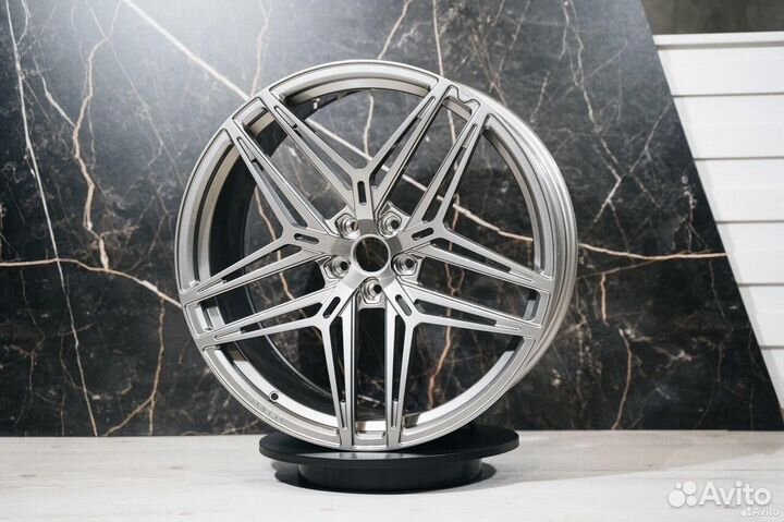 Кованные диски R22 Rolls-Royce Cullinan