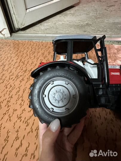 Bruder трактор