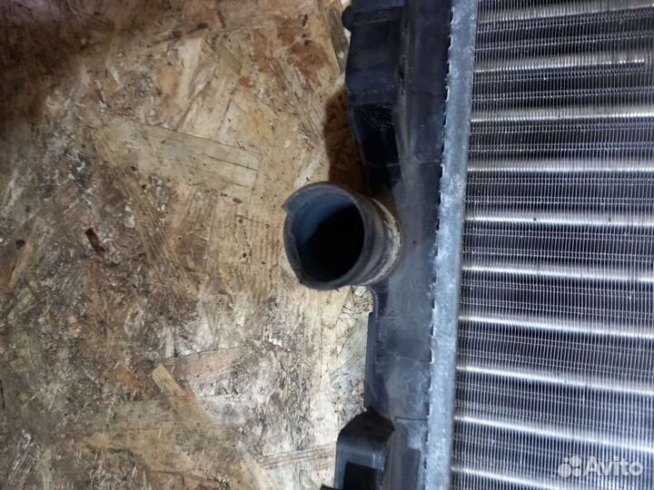 Радиатор Охлаждения Рено Логан 1