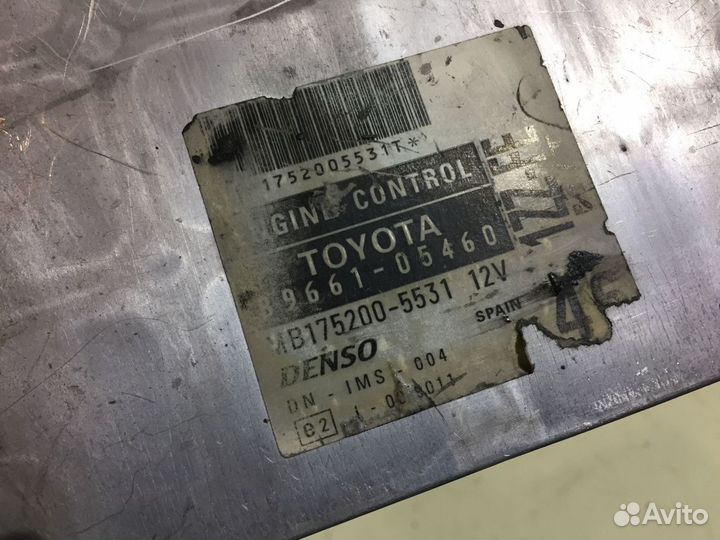 Блок управления Toyota Avensis Corolla E12 RAV4