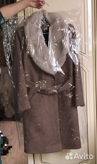 Пальто женское 44