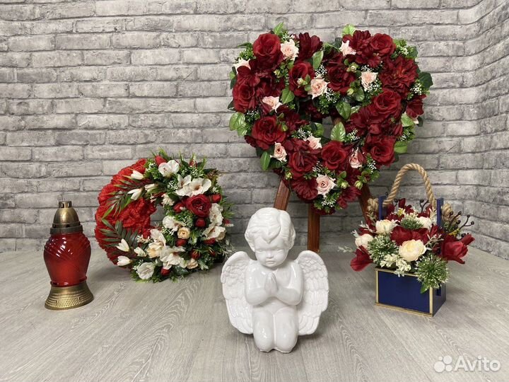 Ритуальные венки и корзины