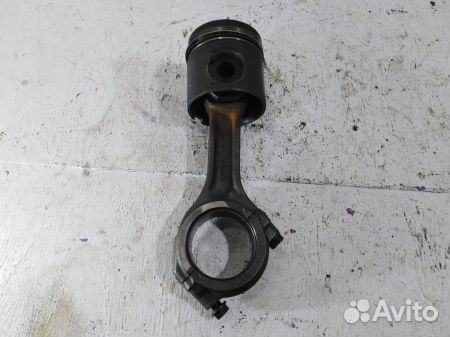 Поршень с шатуном Вольво