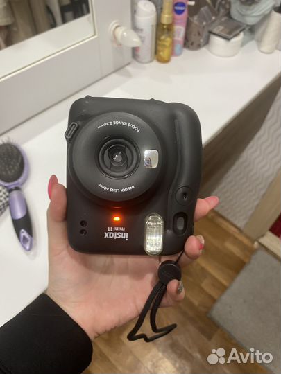 Фотоаппарат instax mini 11