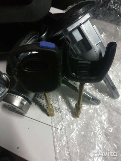 Личинки замков форд транзит