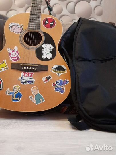 Акустическая гитара