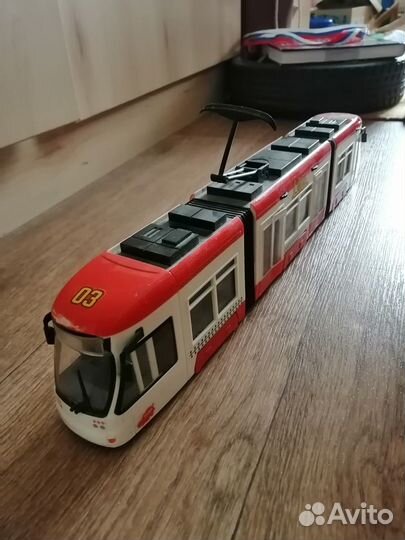 Игрушка трамвай