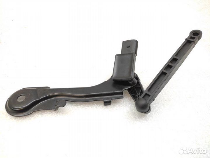 Датчик высоты дорожного просвета Audi Q5 FY 2.0