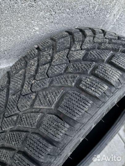 Mazzini Snowleopard 215/45 R17