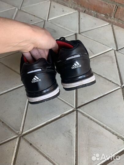 Кроссовки детские