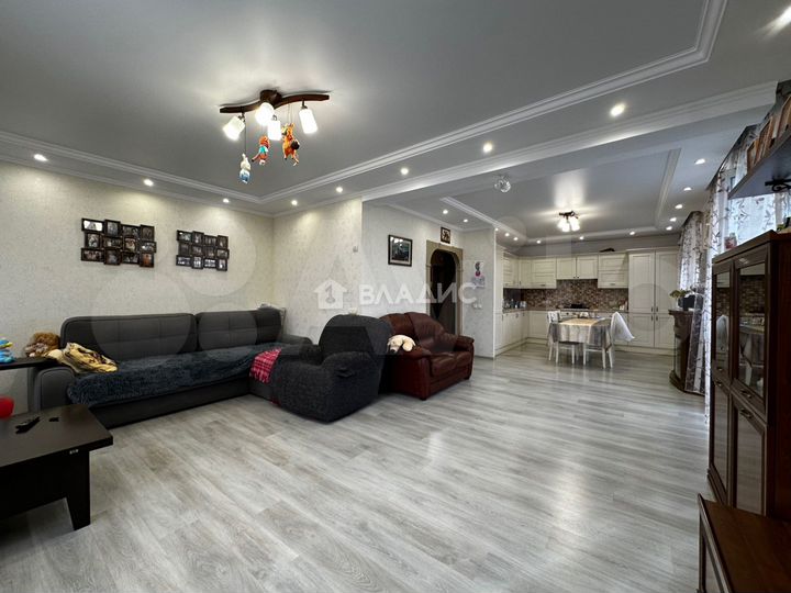 3-к. квартира, 116,9 м², 2/2 эт.