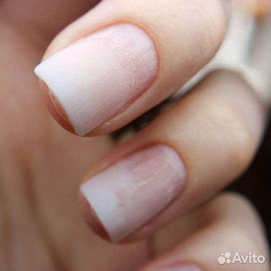 Модель на маникюр