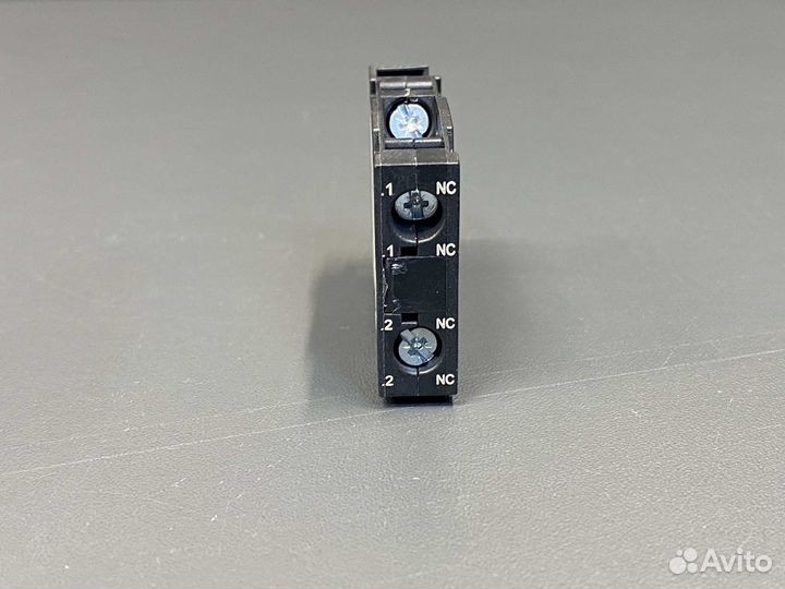 Siemens 3SU1400-1AA10-1EA0 новый, 309 шт