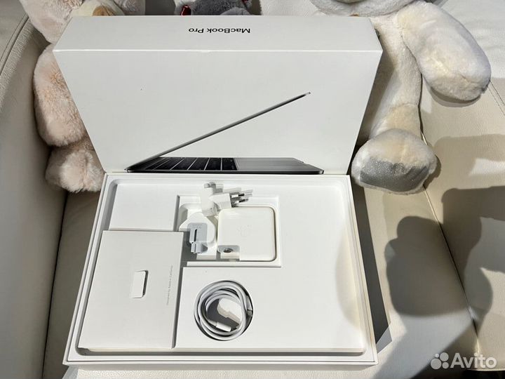 Macbook pro 13 2017 (A 1708 ) 8 Gb Ram / 128 Gb SS