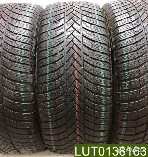 Bridgestone Blizzak LM005 RFT 255/55 R19 111V