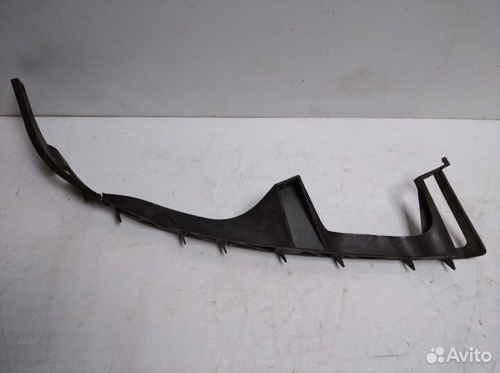 Крепление бампера Mazda Atenza