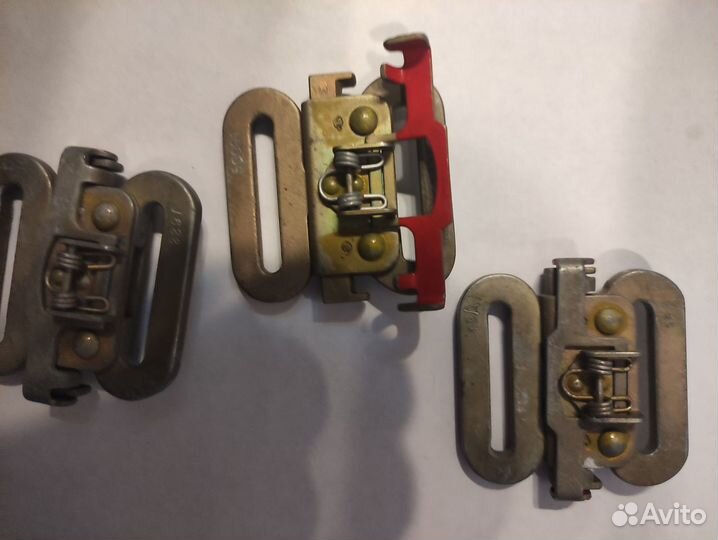 Замок от парашюта