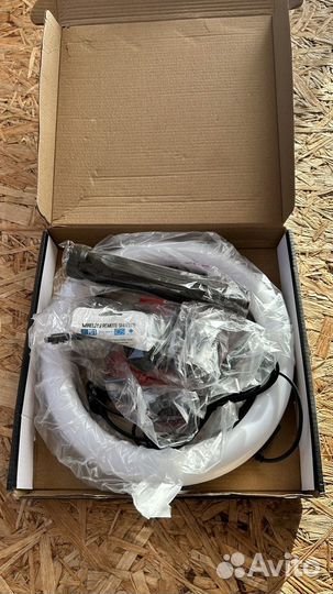 Кольцевая лампа на штативе. Новая