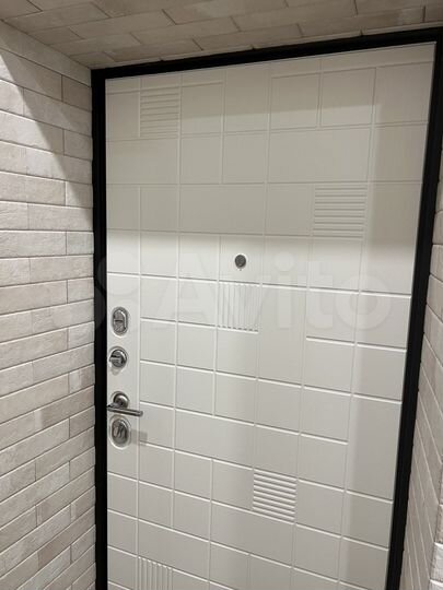 2-к. квартира, 68 м², 1/3 эт.