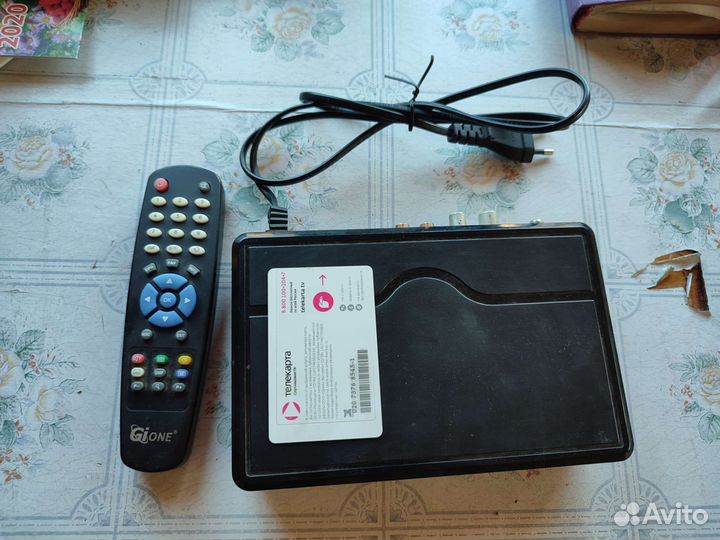 Спутниковая тарелка с приставкой