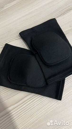 Наколенники