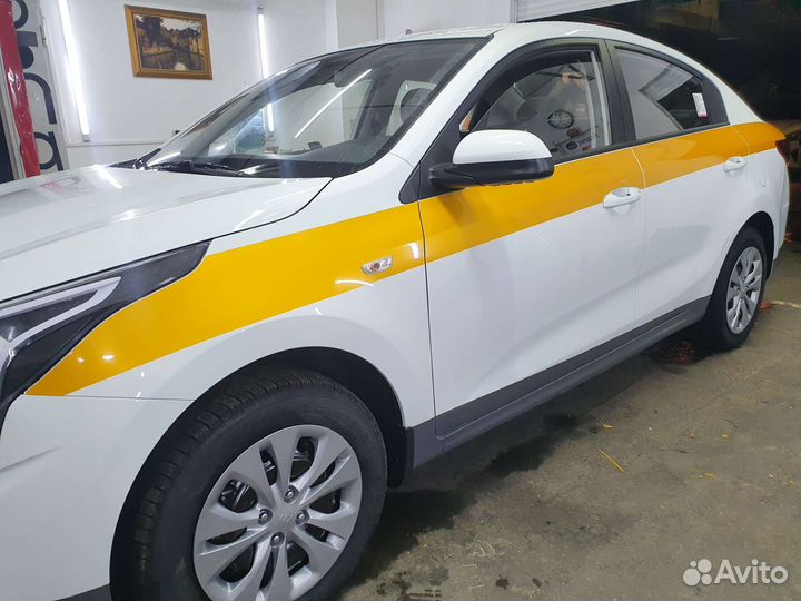 Оклейка автомобиля пленкой под такси,гост,бренд