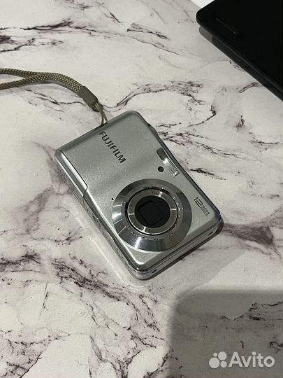 Цифровой фотоаппарат fujifilm finepix av 100