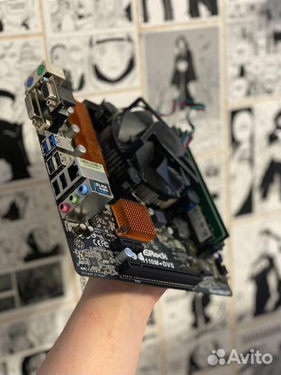 Материнская плата с процессором и памятью