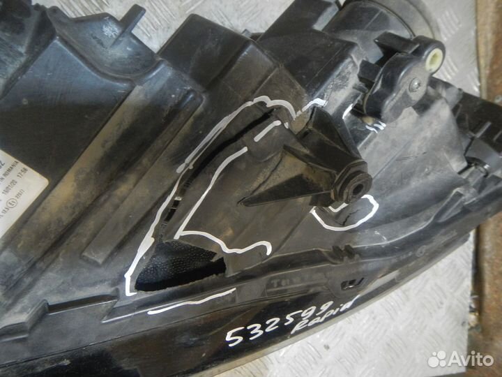 Фара левая Skoda Rapid