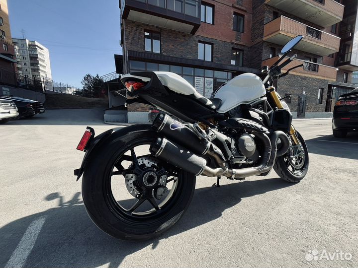 Ducati monster 1200s