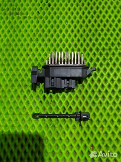 Резистор отопителя Renault Fluence