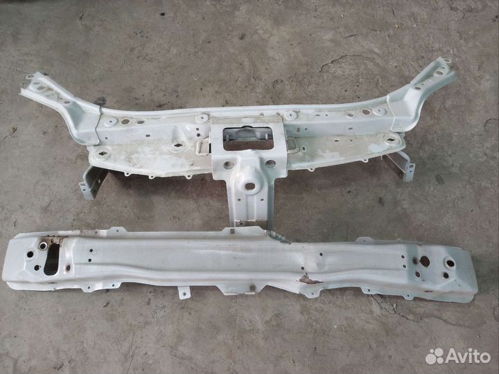 Передняя панель Renault Logan II 2014- Largus FL